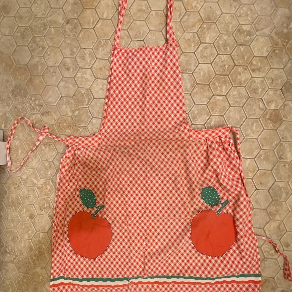 Vintage cotton gingham with apples apron